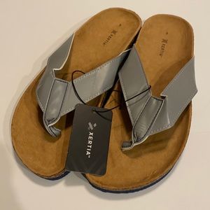 Xertia Men’s SZ 9 Gray Thong Flip Flops Summer Sandals New